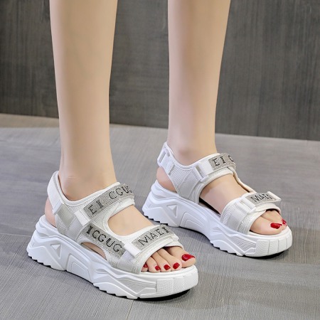 Sandals Women's Summer New Sports Fairy Style Flat-Bottomed Fashion Beach Shoes Muffin Thick-Bottom Increased